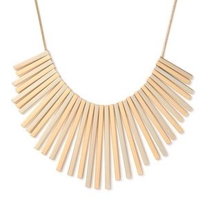 Linear Pendant Collar Necklace
